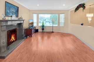 Photo 2: 11728 HARRIS Road in Pitt Meadows: South Meadows House for sale : MLS®# R2236234