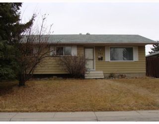 Photo 1: 203 PENMEADOWS Close SE in CALGARY: Penbrooke Residential Detached Single Family for sale (Calgary)  : MLS®# C3403189