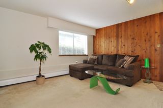 Photo 3: 103 436 SEVENTH Street in New Westminster: Uptown NW Condo for sale in "REGENCY COURT" : MLS®# R2212227