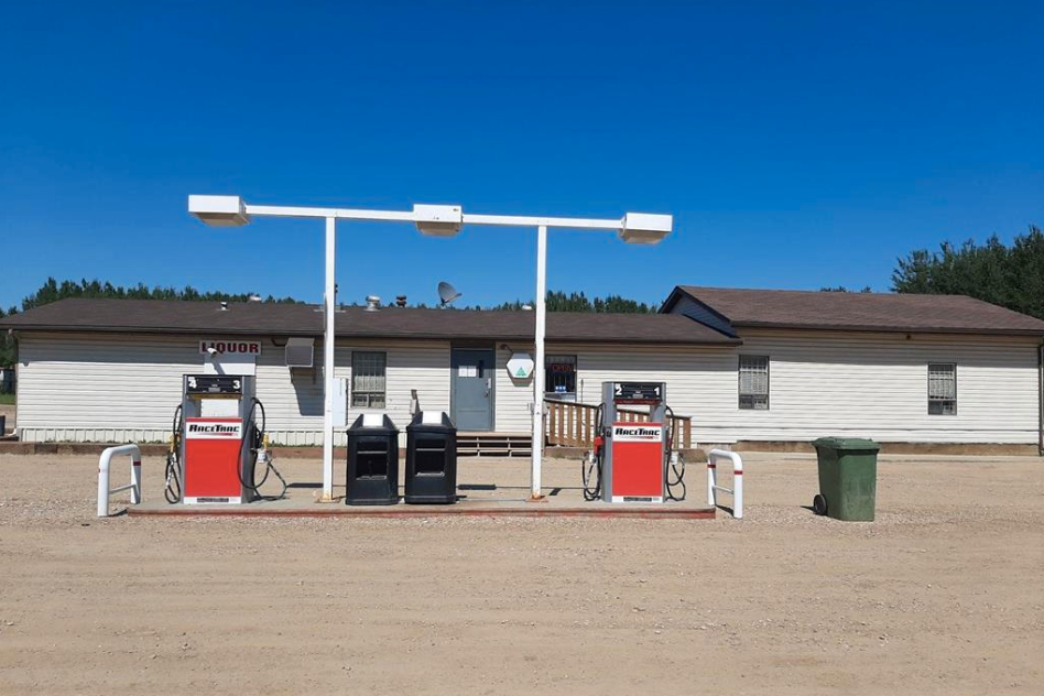 Main Photo: Gas station for sale North Edmonton Alberta: Business with Property for sale : MLS®# 4288905