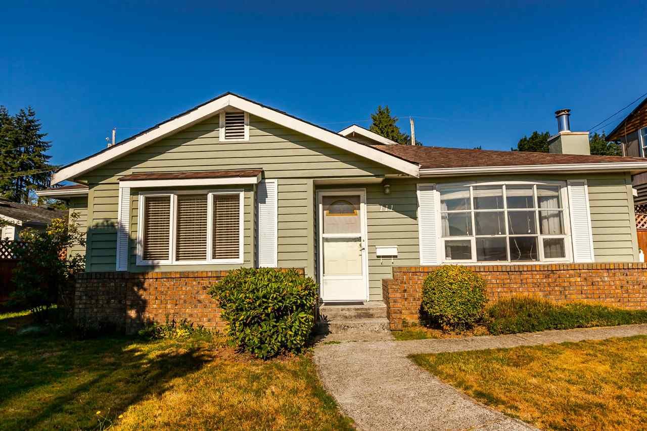 Main Photo: 111 SAPPER Street in New Westminster: Sapperton House for sale : MLS®# R2195451