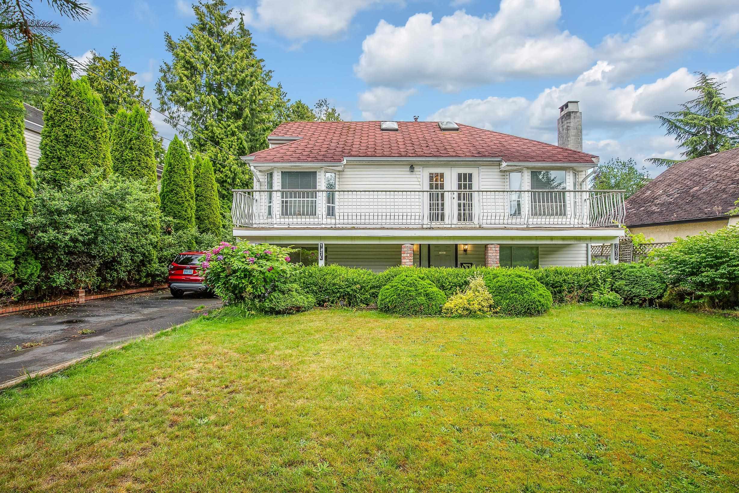 Main Photo: 7076 130 Street in Surrey: West Newton House for sale : MLS®# R2714455