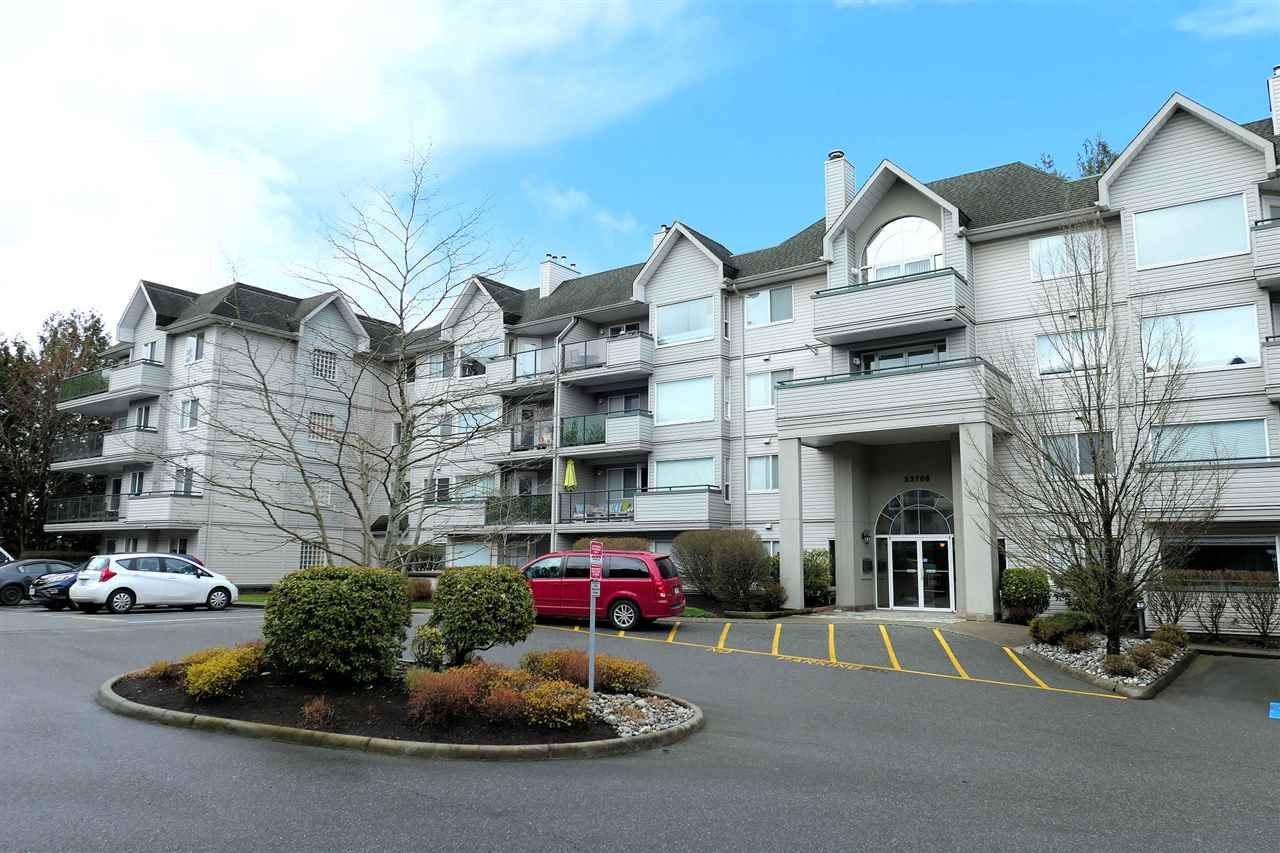 Main Photo: 409 33708 KING Road in Abbotsford: Poplar Condo for sale in "College Park Place" : MLS®# R2448232