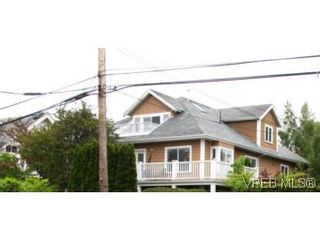 Photo 2: 5 649 Admirals Rd in VICTORIA: Es Rockheights Condo for sale (Esquimalt)  : MLS®# 540500