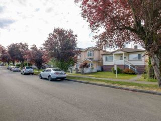Photo 8: 3232 NAPIER Street in Vancouver: Renfrew VE House for sale (Vancouver East)  : MLS®# R2072671