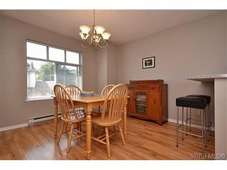 Photo 3: 102 710 Massie Dr in VICTORIA: La Langford Proper Row/Townhouse for sale (Langford)  : MLS®# 610225