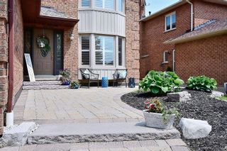 Photo 2: 27 Carroll Street in Whitby: Pringle Creek House (2-Storey) for sale : MLS®# E6077308