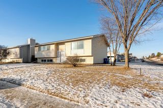 Photo 2: 44 centennial Drive SE: Fort McMurray Detached for sale : MLS®# A2097574