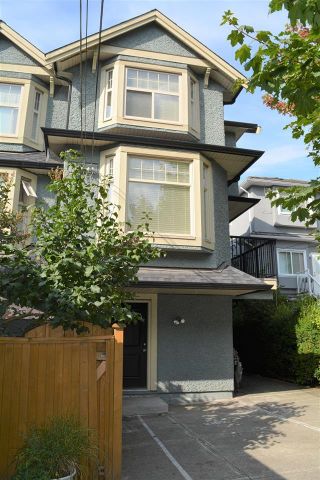 Photo 2: 2168 FRANKLIN STREET in Vancouver: Hastings Townhouse for sale (Vancouver East)  : MLS®# R2382704