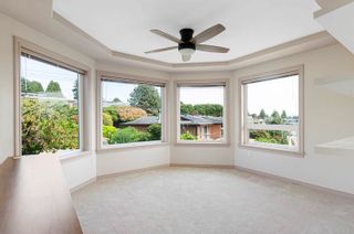 Photo 14: 15596 SEMIAHMOO Avenue: White Rock House for sale in "Top of Bluff East Beach" (South Surrey White Rock)  : MLS®# R2785787