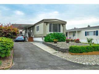 Photo 2: 25 2035 MARTENS Street in Abbotsford: Abbotsford West Manufactured Home for sale in "Maplewood Estates" : MLS®# R2605697