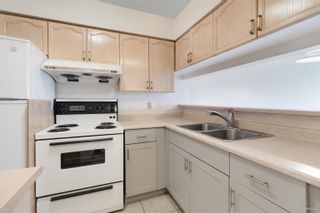 Photo 6: 905 1833 FRANCES Street in Vancouver: Hastings Condo for sale in "Panorama Gardens" (Vancouver East)  : MLS®# R2879876