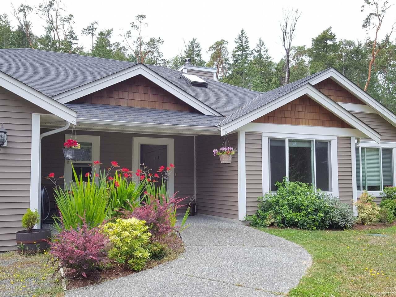 Main Photo: 1960 Rena Rd in NANOOSE BAY: PQ Nanoose House for sale (Parksville/Qualicum)  : MLS®# 759737