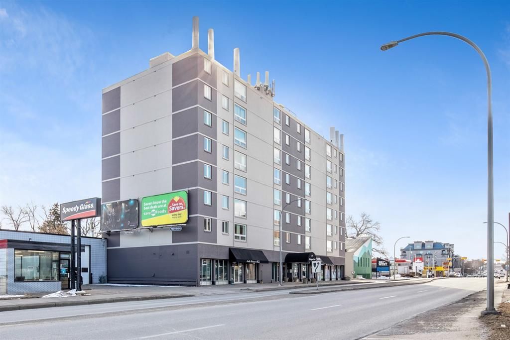Main Photo: 206 314 14 Street NW in Calgary: Hillhurst Apartment for sale : MLS®# A1190465