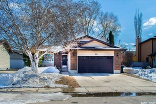 Photo 1: 39 Chomyn Crescent in Saskatoon: Silverwood Heights Residential for sale : MLS®# SK965723