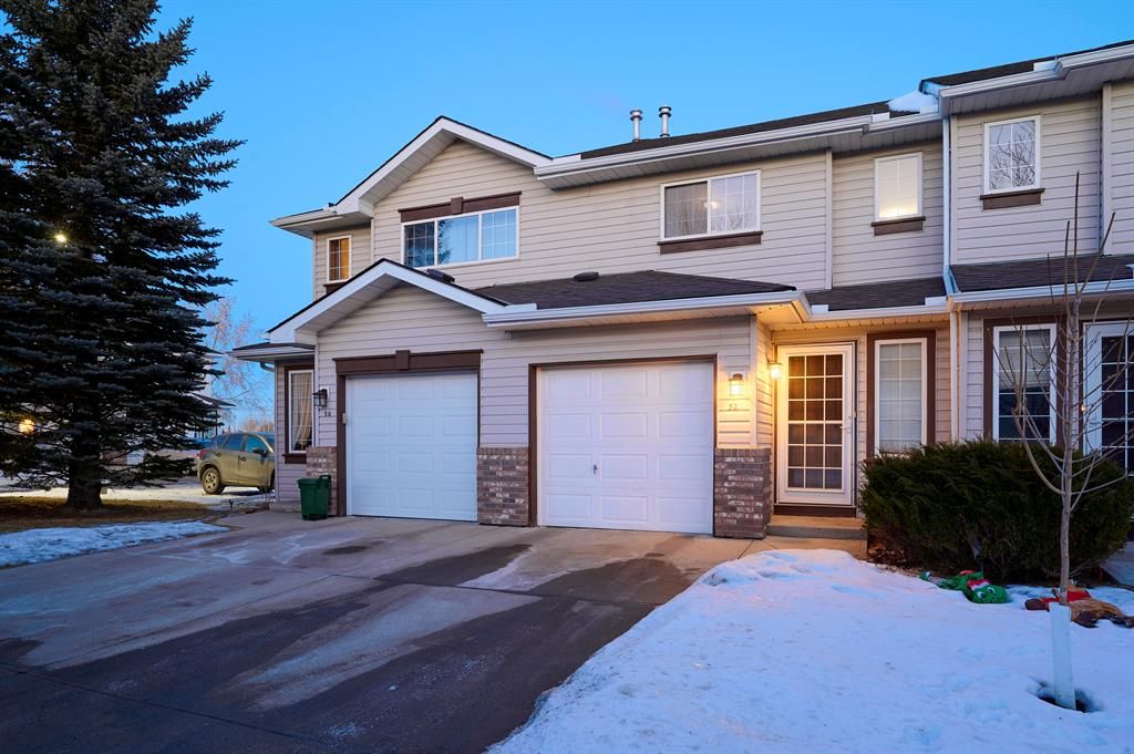 Main Photo: 52 Somervale Park SW in Calgary: Somerset Row/Townhouse for sale : MLS®# A2018546