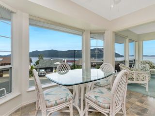Photo 5: 556 Marine View in COBBLE HILL: ML Cobble Hill House for sale (Malahat & Area)  : MLS®# 845211