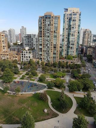 Photo 9: 1405 1199 SEYMOUR Street in Vancouver: Downtown VW Condo for sale in "THE BRAVA" (Vancouver West)  : MLS®# R2198430