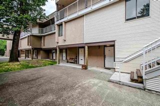 Photo 16: 90 17716 60 Avenue in Surrey: Cloverdale BC Townhouse for sale (Cloverdale)  : MLS®# R2419086