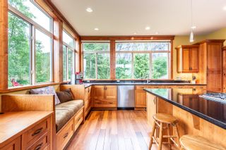 Photo 12: 1011 PANORAMA Place in Squamish: Hospital Hill House for sale in "Smoke Bluffs" : MLS®# R2795750