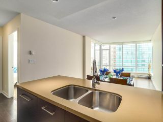 Photo 3: 2702 833 HOMER Street in Vancouver: Downtown VW Condo for sale in "ATELIER" (Vancouver West)  : MLS®# R2195934
