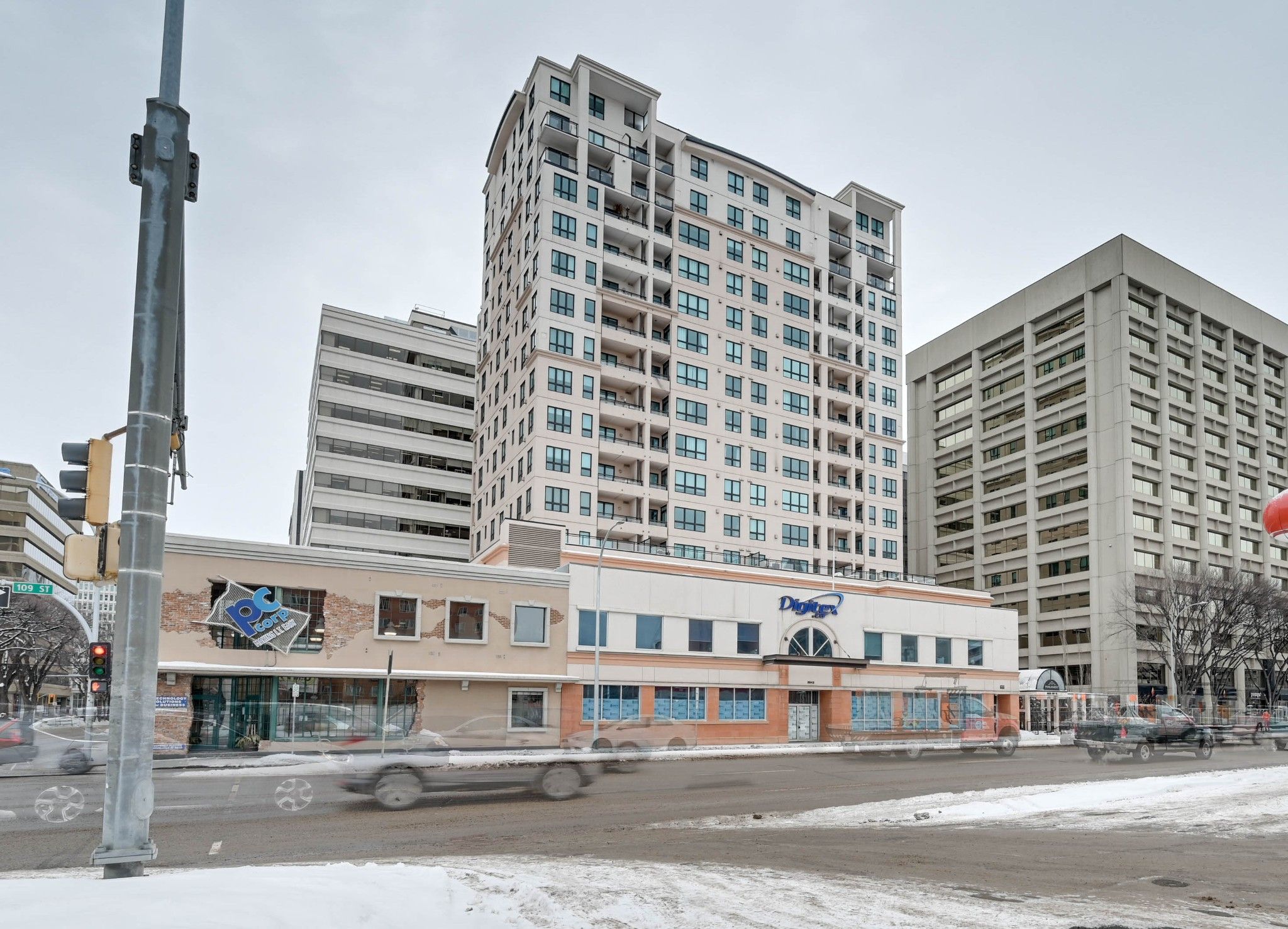 Main Photo: #1205, 9939 109St in Edmonton: Downtown Condo for sale : MLS®# E4187756
