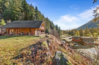 Photo 1: 15986 SQUAMISH VALLEY Road in Squamish: Upper Squamish House for sale : MLS®# R2838330