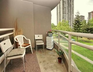 Photo 9: 406 9633 MANCHESTER Drive in Burnaby: Cariboo Condo for sale in "STRATHMORE TOWERS" (Burnaby North)  : MLS®# V711915