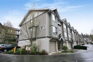 Photo 2: 53 6651 203 Street in Langley: Willoughby Heights Townhouse for sale in "SUNSCAPE" : MLS®# R2049263