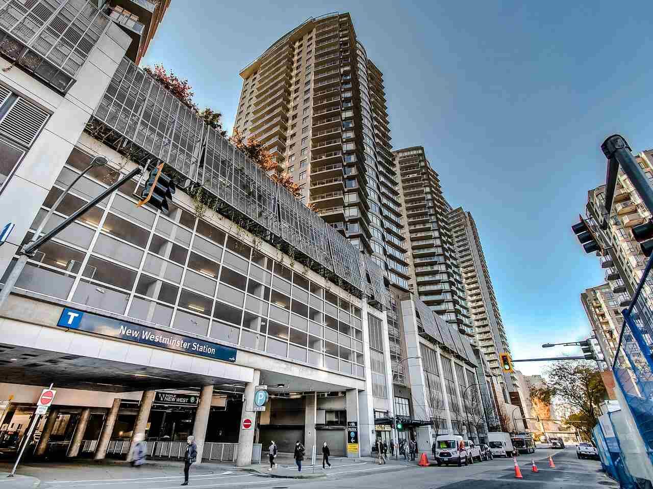 Main Photo: 2305 892 CARNARVON Street in New Westminster: Downtown NW Condo for sale in "Azure II" : MLS®# R2516429
