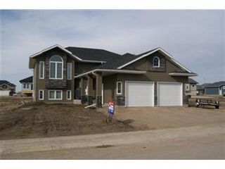 Photo 1: 414 Hogan Way: Warman Single Family Dwelling for sale (Saskatoon NW)  : MLS®# 390772