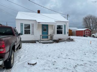 Photo 1: 170 Union Street in Pictou: 107-Trenton,Westville,Pictou Residential for sale (Northern Region)  : MLS®# 202129889
