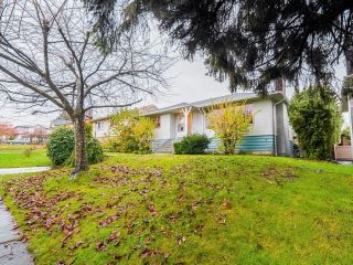 Photo 2: 6916 CARNEGIE Street in Burnaby: Sperling-Duthie House for sale (Burnaby North)  : MLS®# R2631674
