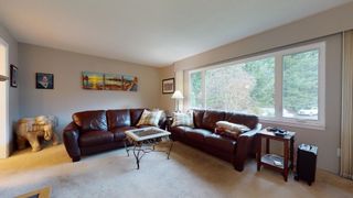 Photo 5: 1003 CYPRESS Place in Squamish: Brackendale House for sale : MLS®# R2631471
