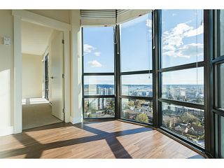 Photo 1: 1601 258 SIXTH Street in New Westminster: Uptown NW Condo for sale in "258 CONDOS" : MLS®# V1099073