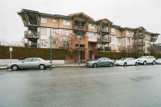 Photo 19: 312 500 KLAHANIE Drive in Port Moody: Port Moody Centre Condo for sale in "Tides" : MLS®# R2539919