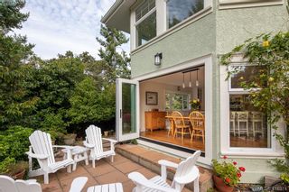 Photo 15: 3704 Arbutus Ridge in VICTORIA: SE Ten Mile Point House for sale (Saanich East)  : MLS®# 825961