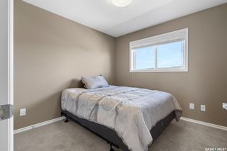 Photo 18: 1016 Willowgrove Crescent in Saskatoon: Willowgrove Residential for sale : MLS®# SK928094