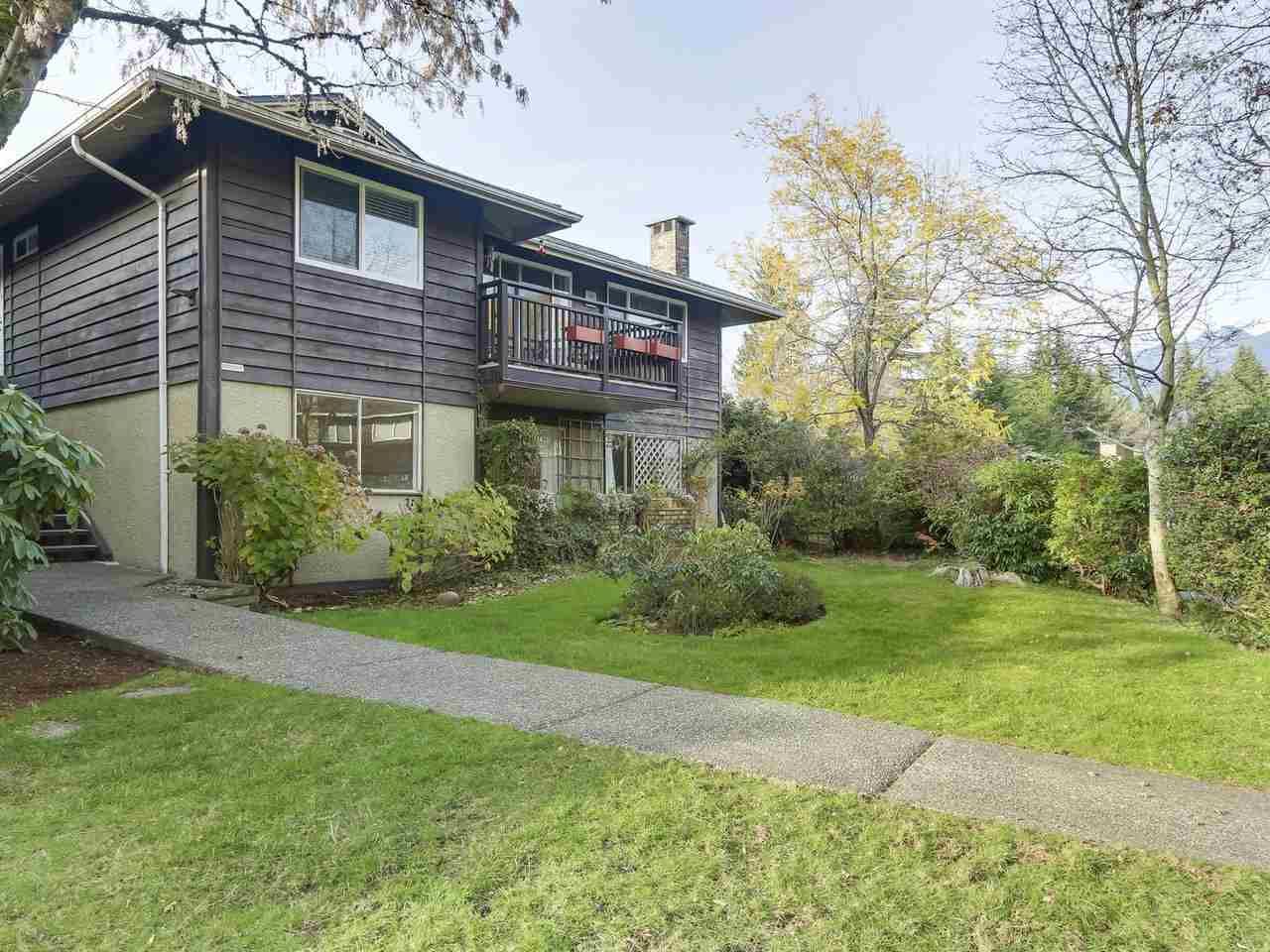 Main Photo: 1203 555 W 28TH Street in North Vancouver: Upper Lonsdale Townhouse for sale in "CEDAR BROOK VILLAGE" : MLS®# R2324026