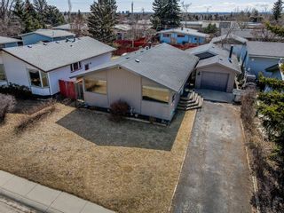 Photo 38: 2323 Lincoln Drive SW in Calgary: North Glenmore Park Detached for sale : MLS®# A2041497