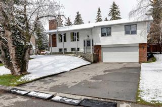 Main Photo: 12 Vardana Place NW in Calgary: Varsity Detached for sale : MLS®# A2126298