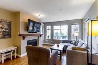 Photo 2: 213 1420 Parkway Boulevard in Coquitlam: Westwood Plateau Condo for sale : MLS®# R2262753