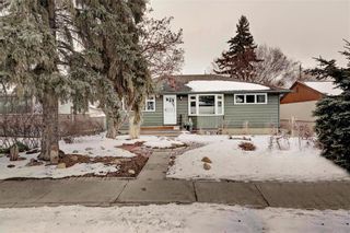 Photo 1: 6220 18 Street SE in Calgary: Ogden Detached for sale : MLS®# C4287265