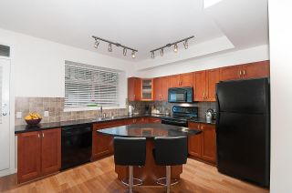 Photo 12: 19 55 HAWTHORN DRIVE in Port Moody: Heritage Woods PM Townhouse for sale : MLS®# R2048256