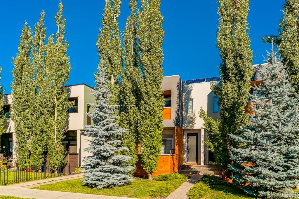 Main Photo: 1 1720 kensington Road NW in Calgary: Hillhurst Row/Townhouse for sale : MLS®# A2012027