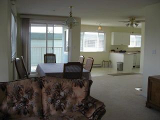 Photo 8:  in Carriage Court: Home for sale : MLS®# F2707525
