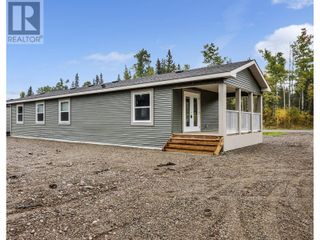 Photo 2: 10389 WESTERN ROAD in Prince George: House for sale : MLS®# R2817100