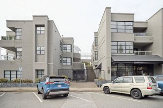 Main Photo: 303 3151 WOODBINE Drive in North Vancouver: Edgemont Condo for sale : MLS®# R2861902