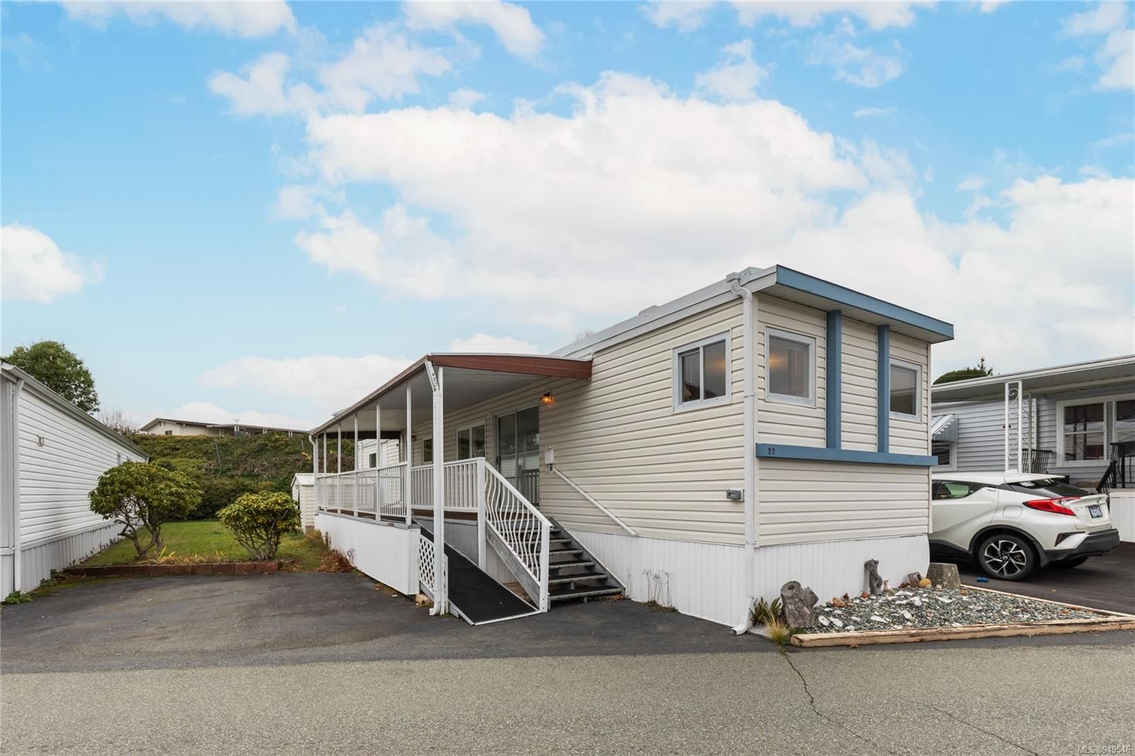 Main Photo: 22 6245 Metral Dr in Nanaimo: Na Pleasant Valley Manufactured Home for sale : MLS®# 949546