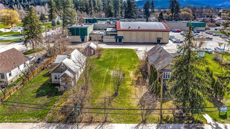 FEATURED LISTING: 2171 Shuswap Avenue Lumby